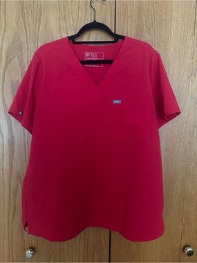 FIGS women’s V-Neck Scrub Top in Red
